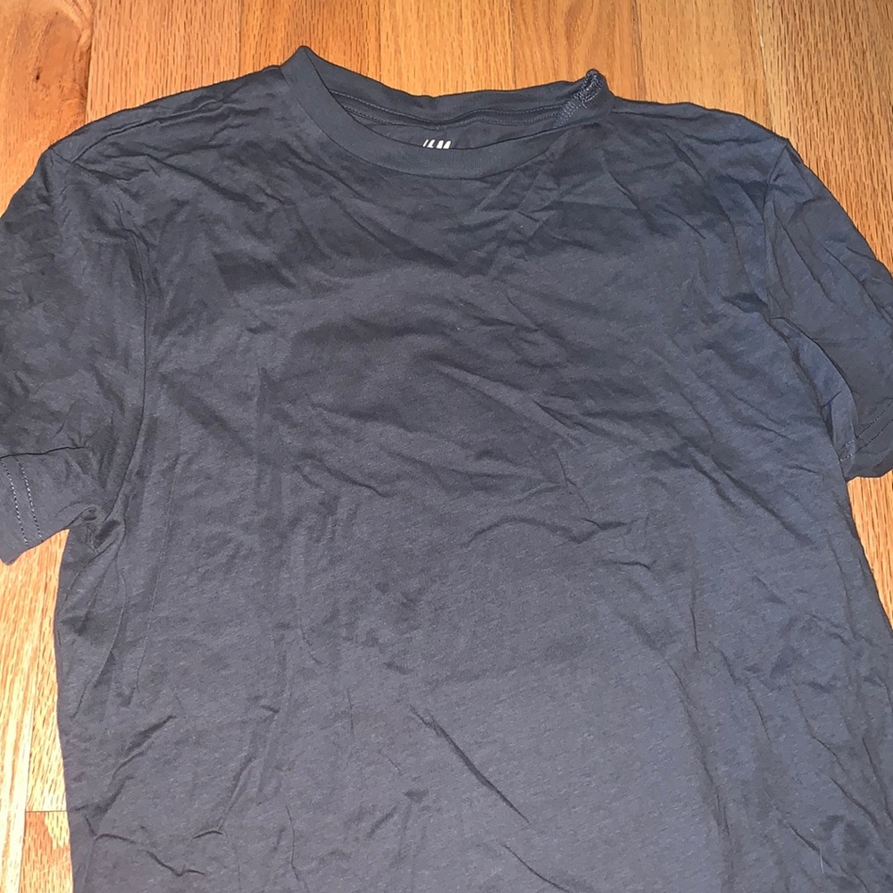 Men’s size small H&M gray tee